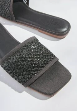 Next FOREVER COMFORT STANDARD - Pantolette Flach - Black -Next 388f1aa9ccb54cecb45ae6ad95036df3