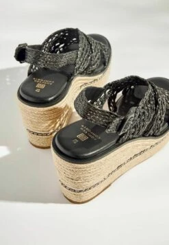 Next FOREVER COMFORT® MACRAME STANDARD - Keilsandalette - Black -Next 3a97fb1f149942708800d52bf6362f25