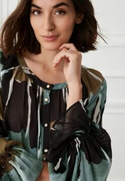 Next LONG SLEEVES WITH HARDWEAR - Hemdbluse - Blue 8 Next LONG SLEEVES WITH HARDWEAR - Hemdbluse - Blue -Next 3cc52a7ca7c74ae69a7db4ae5e981258