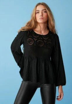 Next CROCHET BRODERIE PEPLUM STANDARD - Strickpullover - Black 10 Next CROCHET BRODERIE PEPLUM STANDARD - Strickpullover - Black -Next 41be0fce451b4d3e9895ff1eb84e073a 1