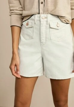 Next PATCH POCKET DETAIL STANDARD - Jeans Shorts - White -Next 505570af4af8401eb078e2c3188f8338