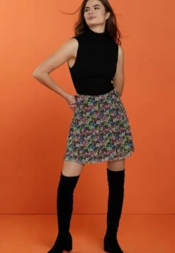 Next TIE DETAIL STANDARD - A-Linien-Rock - Black Floral