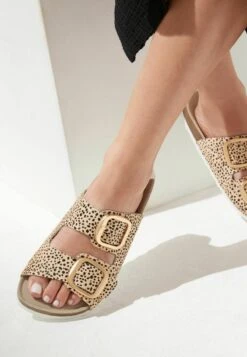 Next DOUBLE STRAP - Pantolette Flach - Animal -Next 5ce50593e21a4966a8952aea901d9d90 1