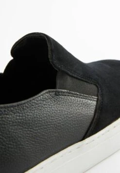 Next SIGNATURE SKATER STANDARD - Sneaker Low - Black -Next 7410de7d49004fa9b260fd6fb5cf3142