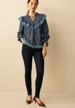 Next BLEND EMBROIDERED COLLAR - Bluse - Blue 11 Next BLEND EMBROIDERED COLLAR - Bluse - Blue -Next 7c9d050705f2419d842cd1ba78336c41