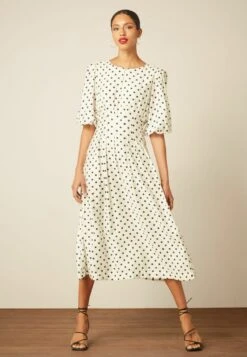 Next PINTUCK STANDARD - Freizeitkleid - Ecru Spot -Next 804e40448cce4205bb479c2061a8ace5