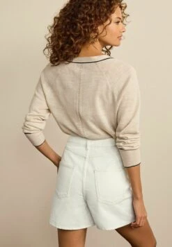 Next PATCH POCKET DETAIL STANDARD - Jeans Shorts - White -Next 85cbe8611b7b49d4a5a3d25d5b906ae2