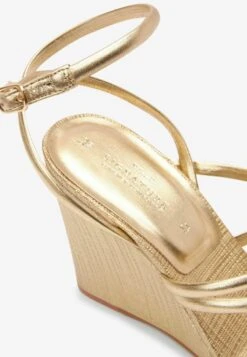 Next SIGNATURE SQUARE TOE - High Heel Sandalette - Gold 9 Next SIGNATURE SQUARE TOE - High Heel Sandalette - Gold -Next 8c36cd0dc7644410a1ec6349d01d610f