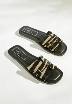 Next FOREVER COMFORT - Pantolette Flach - Tiger Print 8 Next FOREVER COMFORT - Pantolette Flach - Tiger Print -Next 8d54970404734f9fa5ce6fcbce415f63