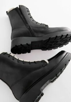 Next FOREVER COMFORT CHUNKY STANDARD - Plateaustiefelette - Black 9 Next FOREVER COMFORT CHUNKY STANDARD - Plateaustiefelette - Black -Next 8ee6b8bb211a4aa69ae30058c930d8a3