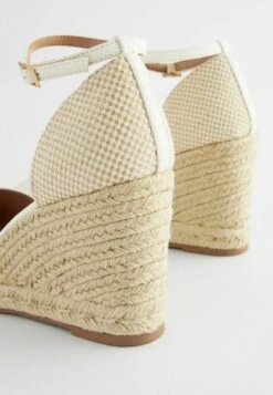 Next FOREVER COMFORT® CLOSED TOE HIGH STANDARD - Keilpumps - White -Next 918ce442712742b0bdec6cd6103ccadc