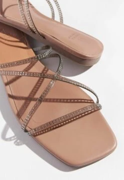 Next WITH JEWEL DETAILING STANDARD - Pantolette Flach - Nude -Next b0526c982c5247489710b3f4fc82349a