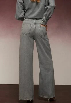 Next TENCEL WIDE LEG STANDARD - Flared Jeans - Grey -Next b1745826d29c4a5fb20fc2d98f8e87b3