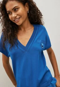 Next D-RING LAYER V-NECK STANDARD - T-Shirt Print - Cobalt Blue -Next bda1e8fdb37843d5aaf4eee75a361dc4