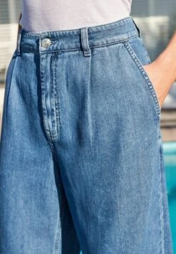 Next Flared Jeans - Mid Blue -Next c3c3869d146b4f5685c67864a4b3efca