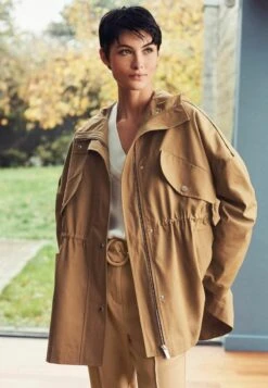 Next UTILITY RAIN WITH ADJUSTABLE WAIST STANDARD - Regenjacke / Wasserabweisende Jacke - Deep Camel Brown
