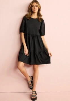 Next PUFF SHORT SLEEVE TIERED MINI - Jerseykleid - Black -Next c812ff8378494e63a67294194f73387e 1