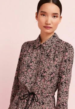 Next ZIP NECK TIE WAIST MIDI STANDARD - Freizeitkleid - Animal -Next cdfc574d70f84e6cae2b4994b6e30efc