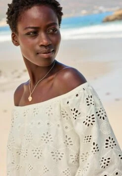 Next OFF THE SHOULDER BRODERIE STANDARD - Bluse - White -Next d273e4377de142e48da6e721b3803592