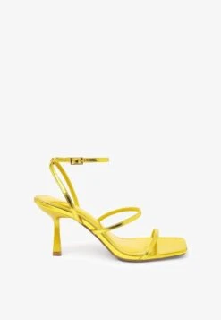 Next FOREVER COMFORT TRIPLE STRAP WIDE FIT - Riemensandalette - Yellow Gold -Next d5bf30dfe72f4838bdb9c591dd00e7bd