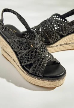 Next FOREVER COMFORT® MACRAME STANDARD - Keilsandalette - Black -Next e436739d9bee4d59a8a18cf76f836130